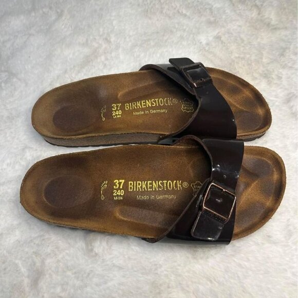 Birkenstocks woman’s brown shine one strap buckle. New condition. Size 37. - Picture 3 of 9